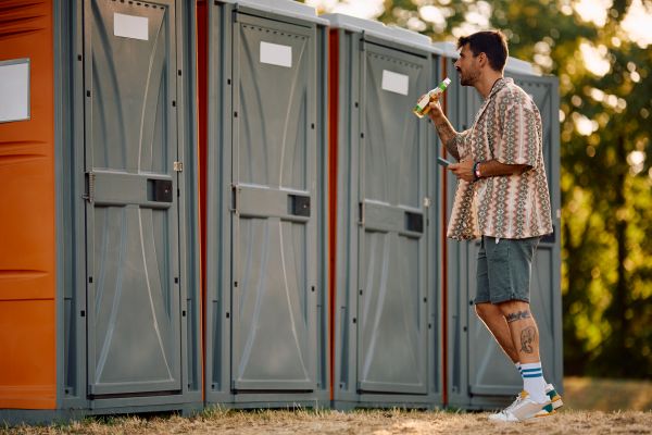 Porta potty rental units available in South Florida